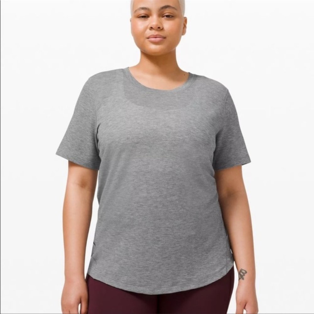 Lululemon long distance SS gray  NWT